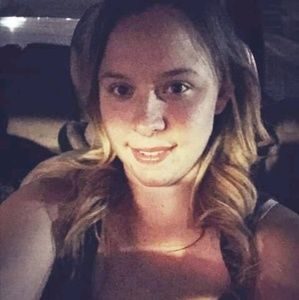 Meet your Posher, Brittney